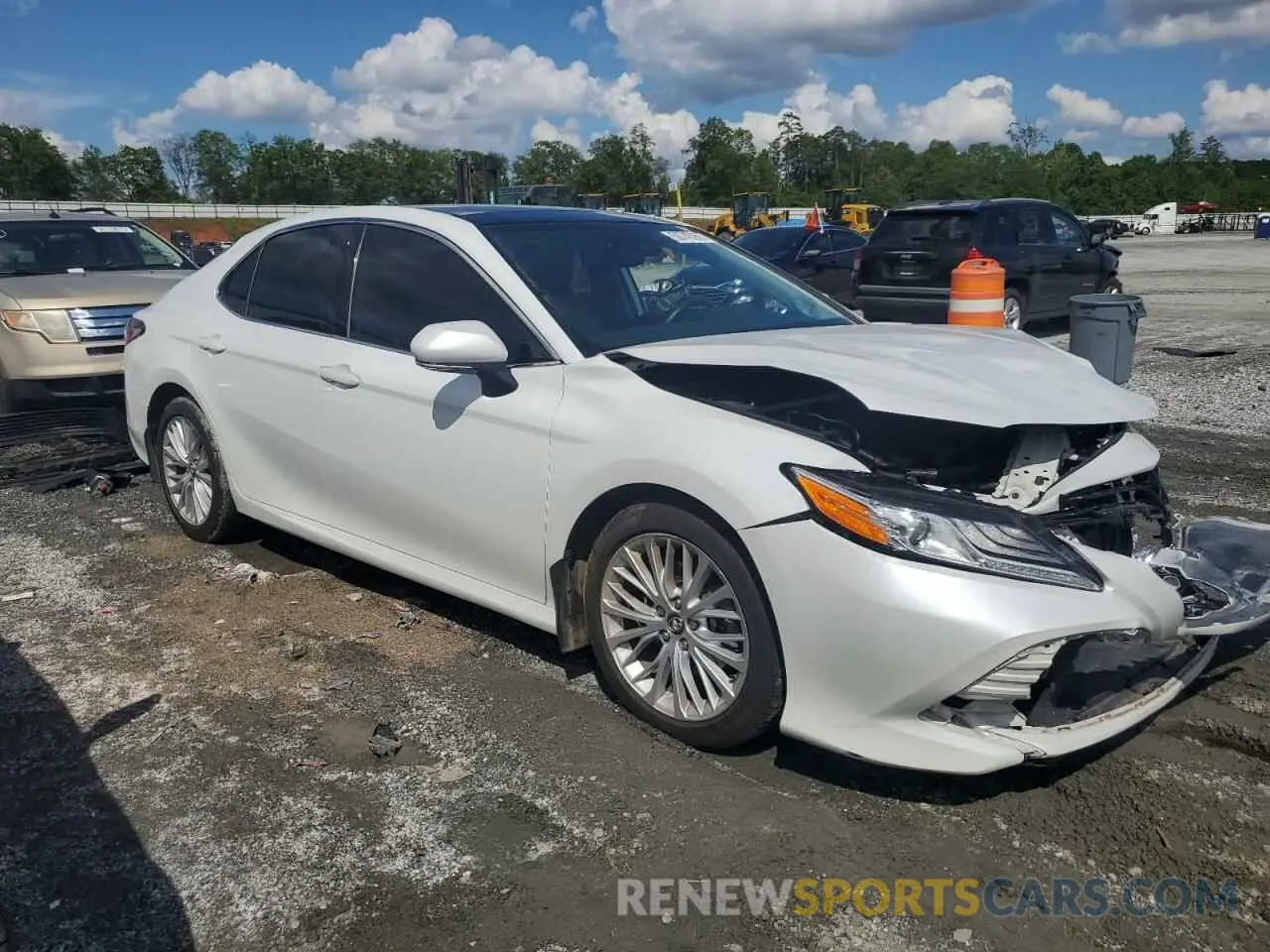 4 Photograph of a damaged car 4T1BZ1HK2KU032109 TOYOTA CAMRY 2019