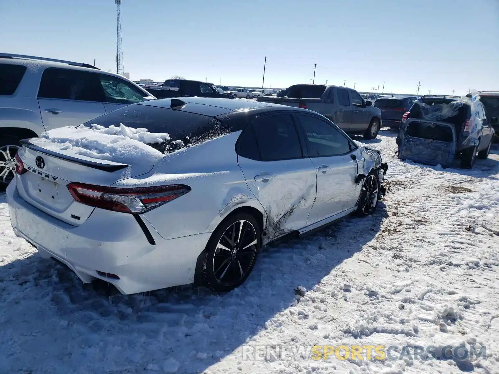 4 Photograph of a damaged car 4T1BZ1HK2KU032420 TOYOTA CAMRY 2019