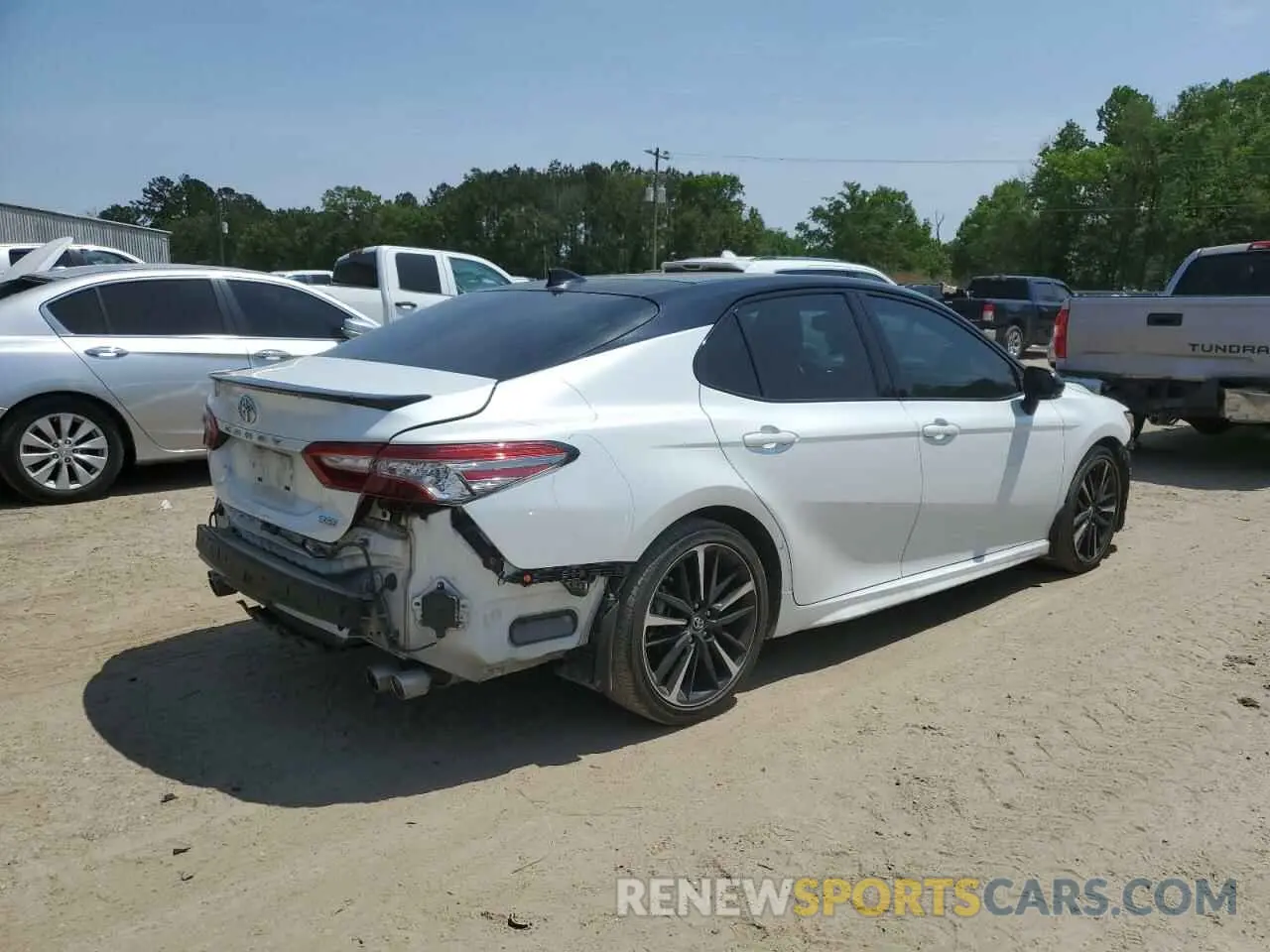 3 Photograph of a damaged car 4T1BZ1HK3KU022107 TOYOTA CAMRY 2019