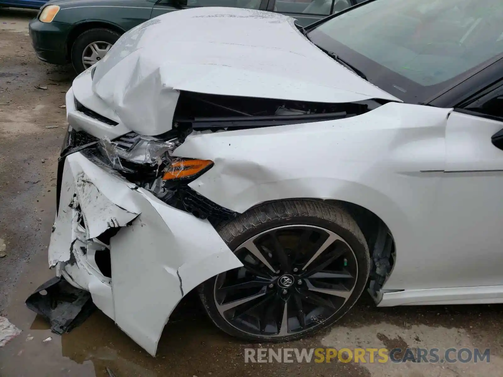 9 Photograph of a damaged car 4T1BZ1HK3KU024925 TOYOTA CAMRY 2019