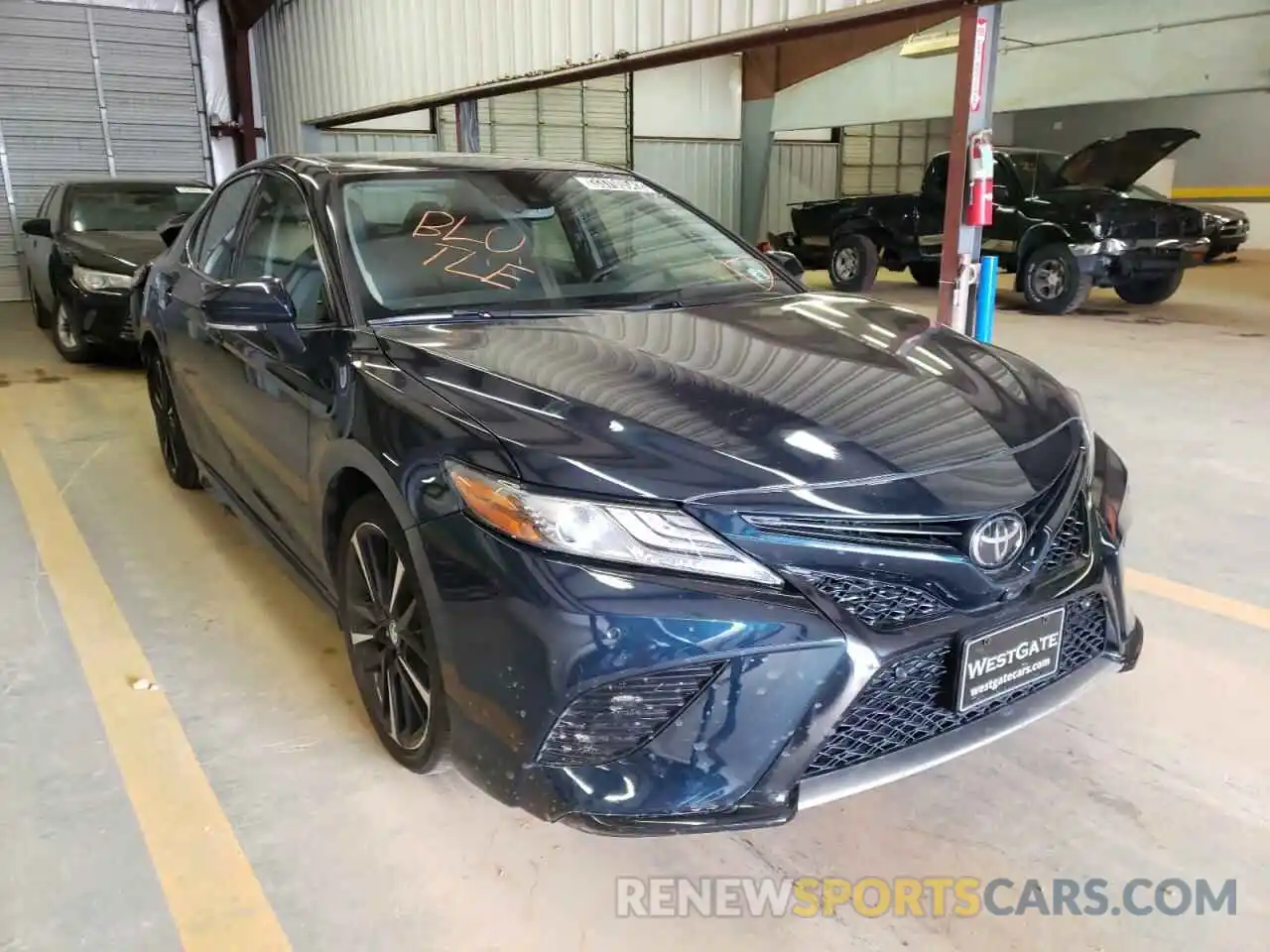 1 Photograph of a damaged car 4T1BZ1HK3KU508755 TOYOTA CAMRY 2019