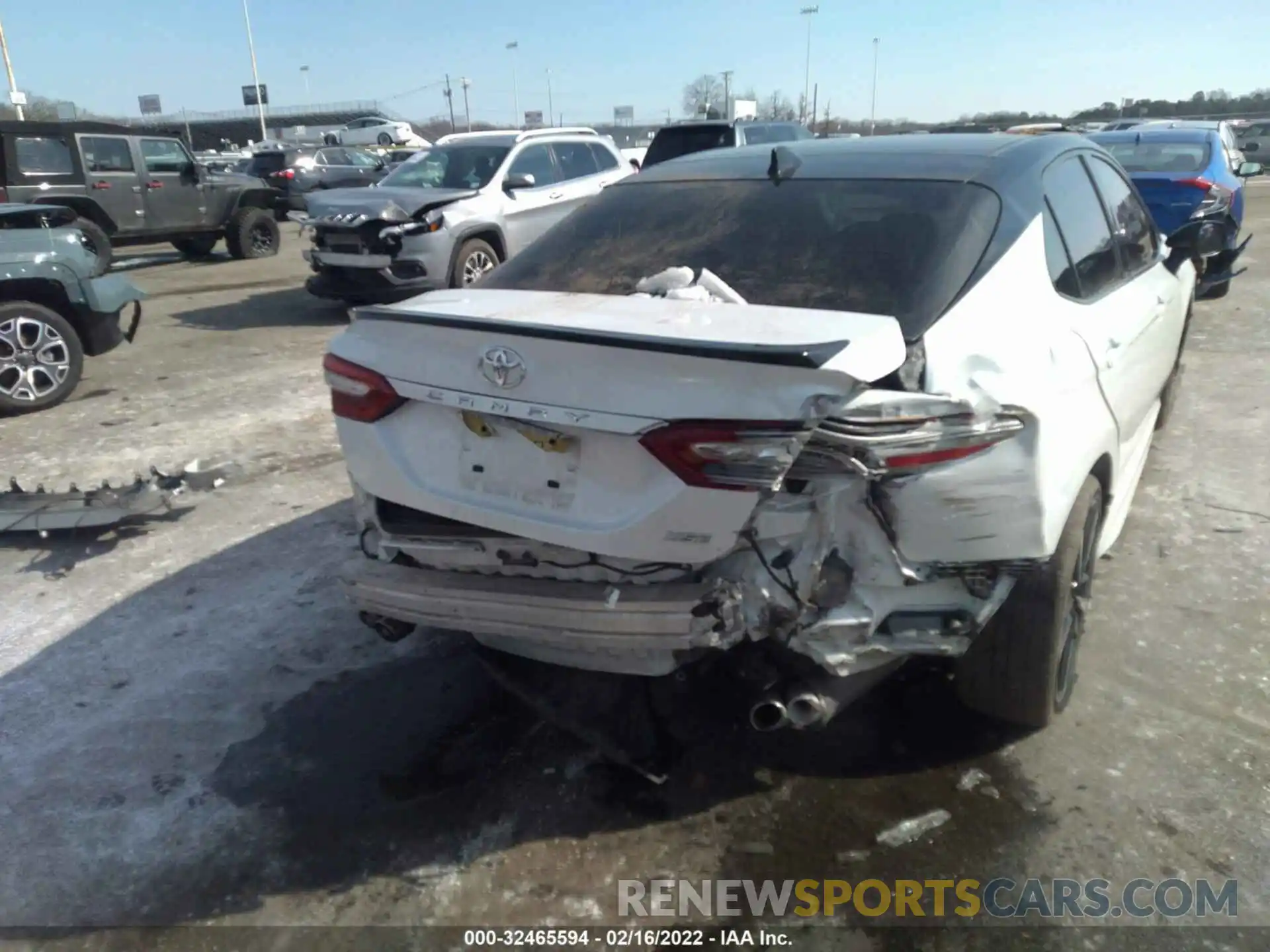 6 Photograph of a damaged car 4T1BZ1HK4KU023251 TOYOTA CAMRY 2019