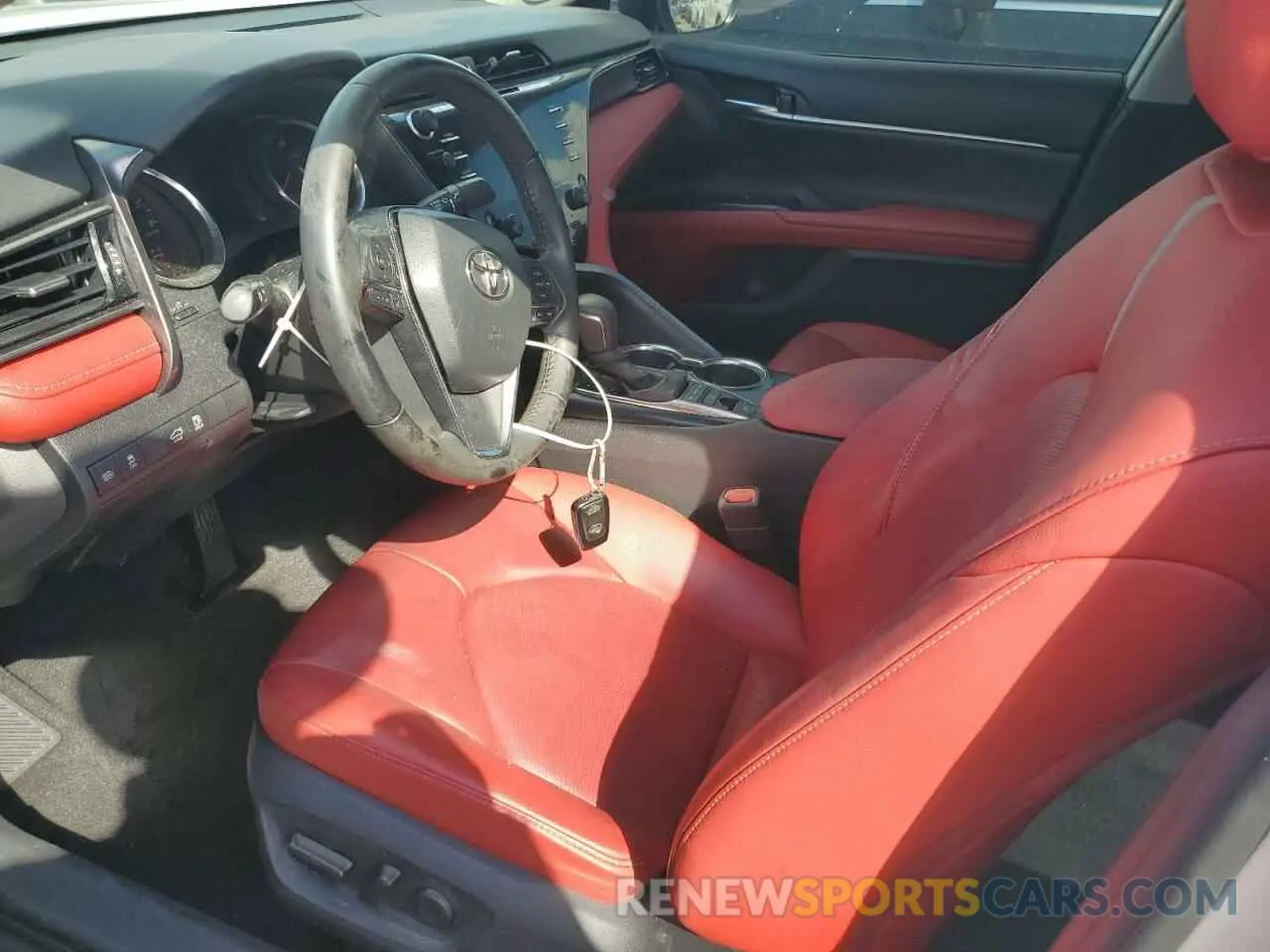 7 Photograph of a damaged car 4T1BZ1HK4KU024450 TOYOTA CAMRY 2019