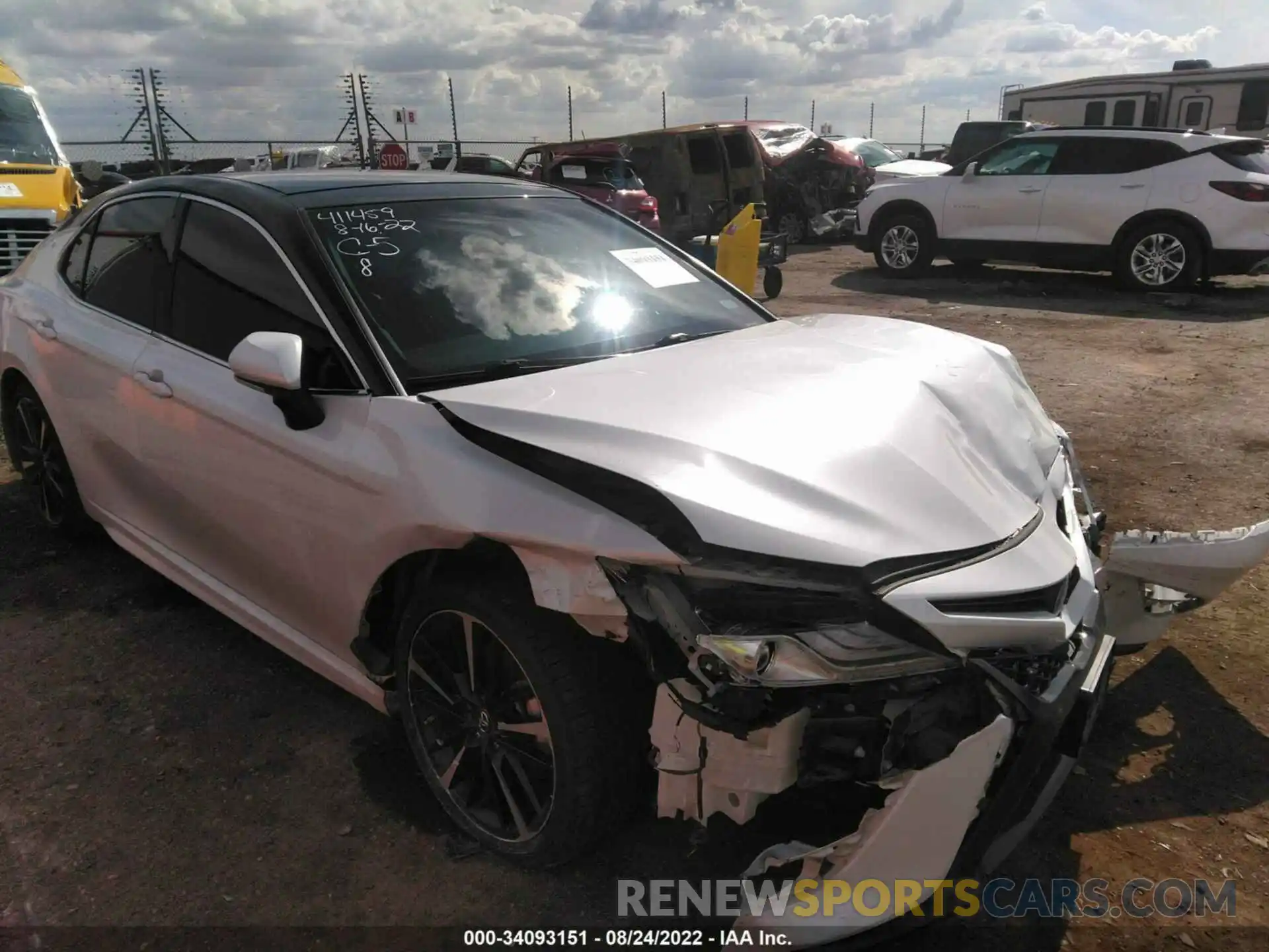 1 Photograph of a damaged car 4T1BZ1HK4KU507128 TOYOTA CAMRY 2019