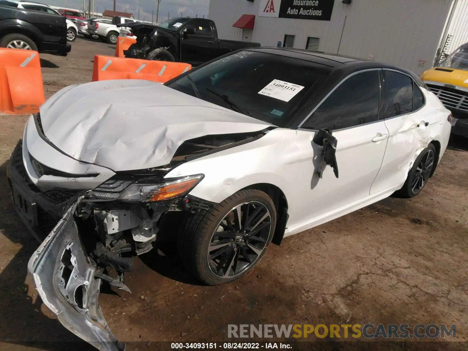 2 Photograph of a damaged car 4T1BZ1HK4KU507128 TOYOTA CAMRY 2019