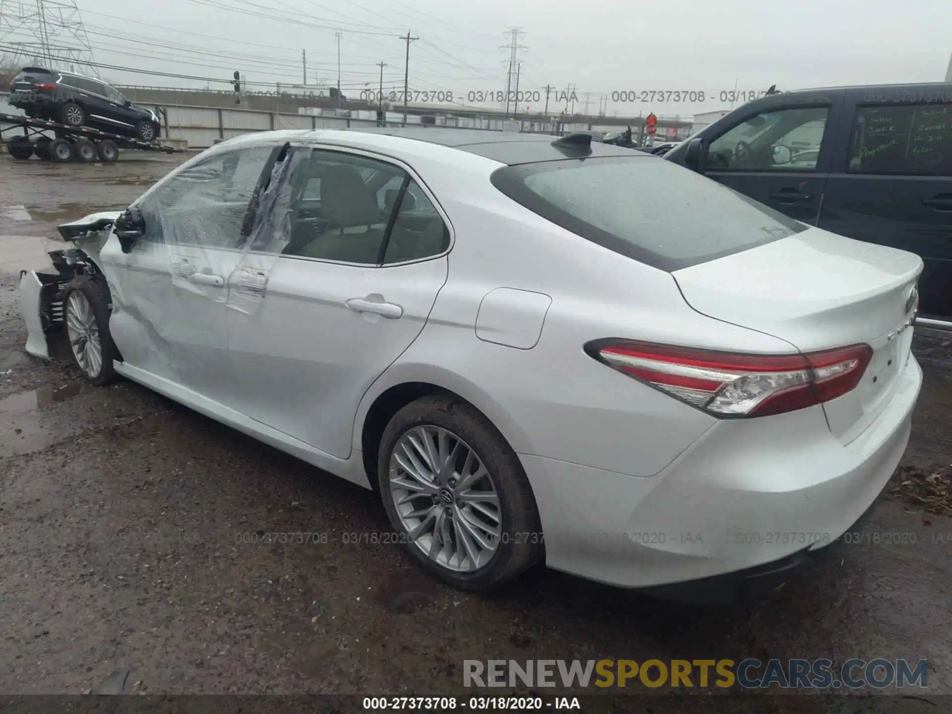 3 Photograph of a damaged car 4T1BZ1HK4KU507274 TOYOTA CAMRY 2019