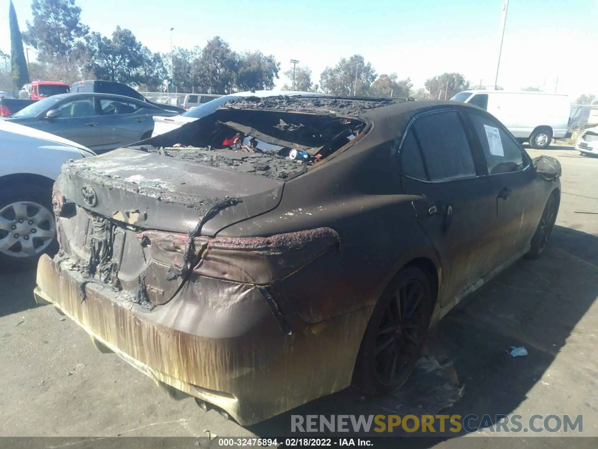 4 Photograph of a damaged car 4T1BZ1HK4KU508084 TOYOTA CAMRY 2019