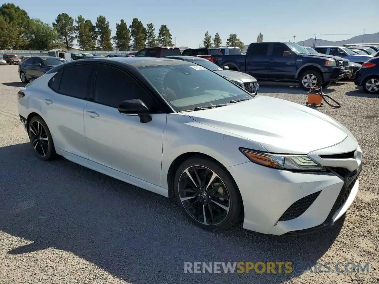 4 Photograph of a damaged car 4T1BZ1HK5KU024022 TOYOTA CAMRY 2019
