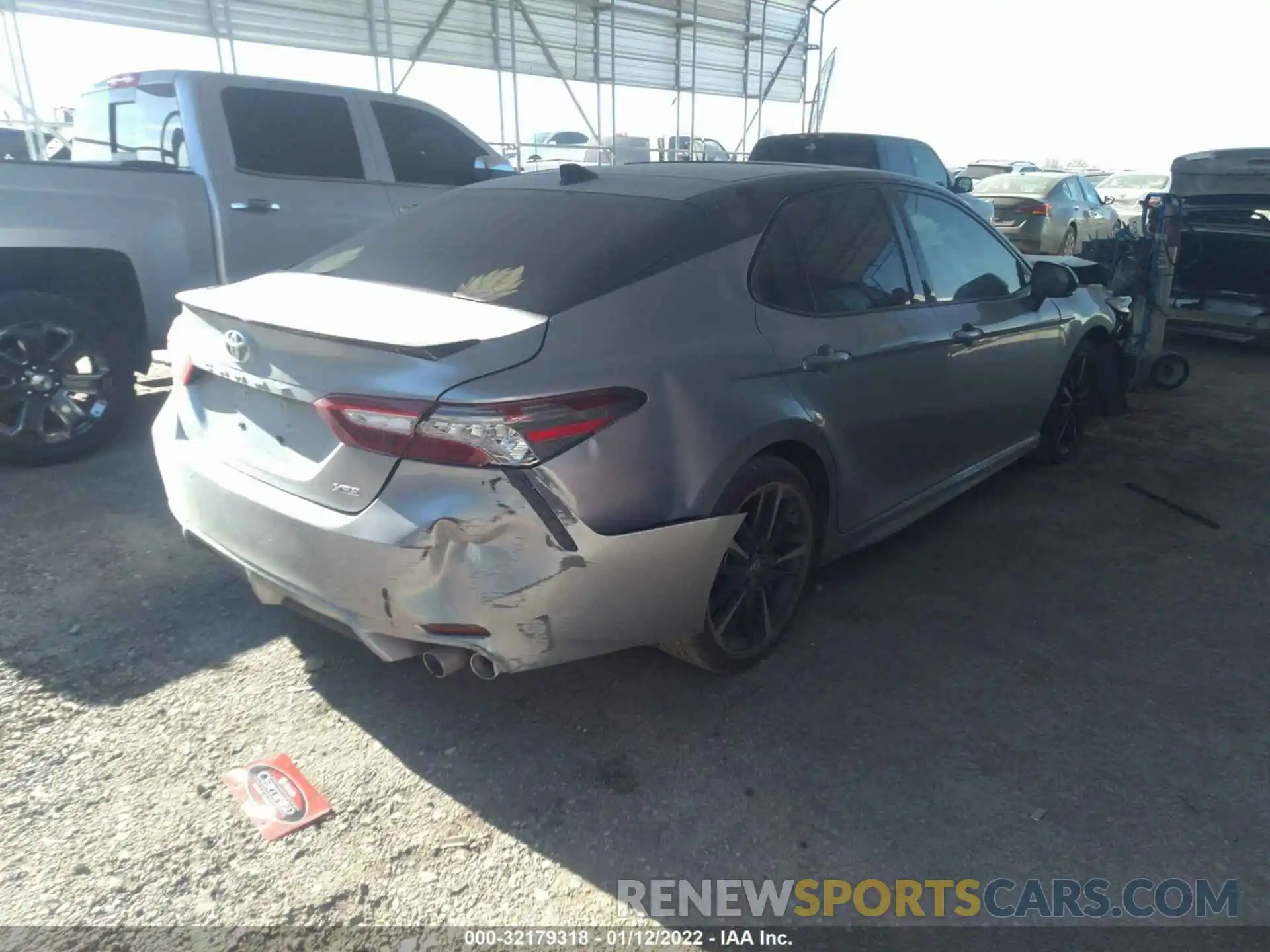 4 Photograph of a damaged car 4T1BZ1HK5KU025946 TOYOTA CAMRY 2019