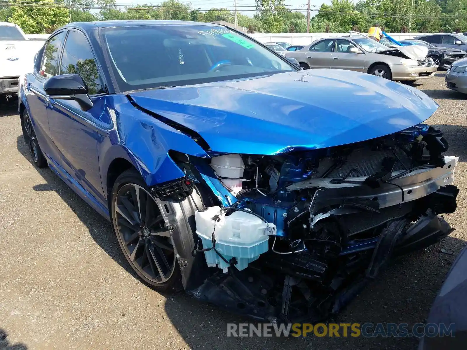 1 Photograph of a damaged car 4T1BZ1HK5KU027227 TOYOTA CAMRY 2019