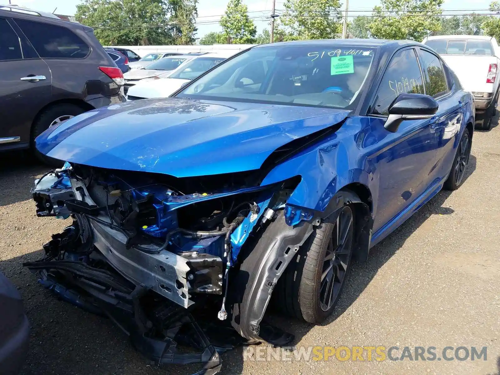 2 Photograph of a damaged car 4T1BZ1HK5KU027227 TOYOTA CAMRY 2019