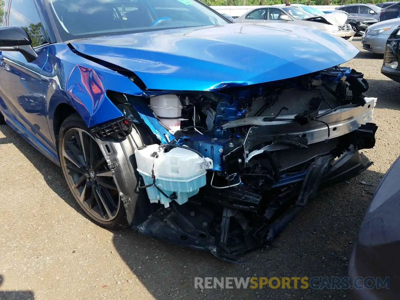 9 Photograph of a damaged car 4T1BZ1HK5KU027227 TOYOTA CAMRY 2019