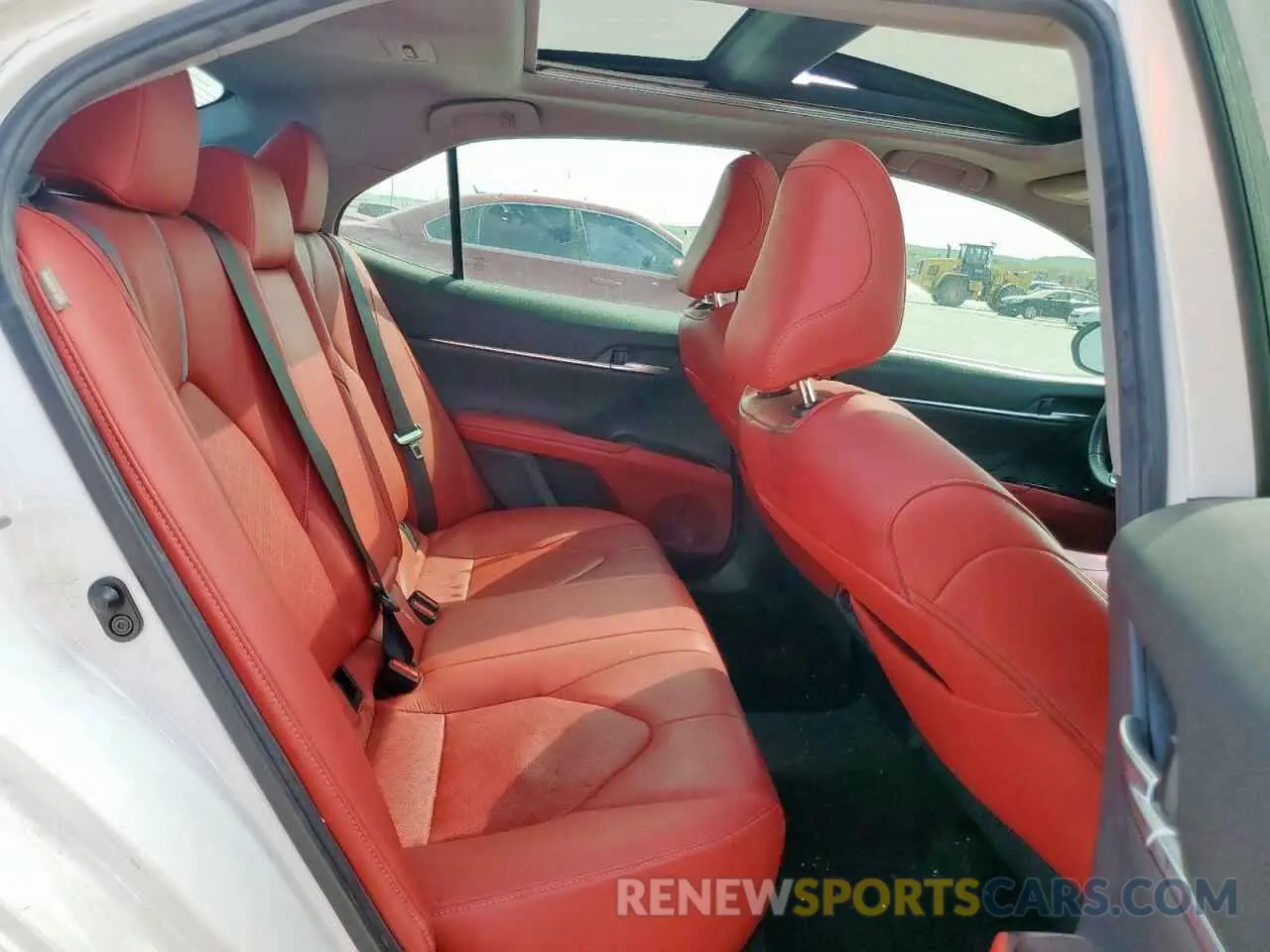 10 Photograph of a damaged car 4T1BZ1HK5KU027244 TOYOTA CAMRY 2019