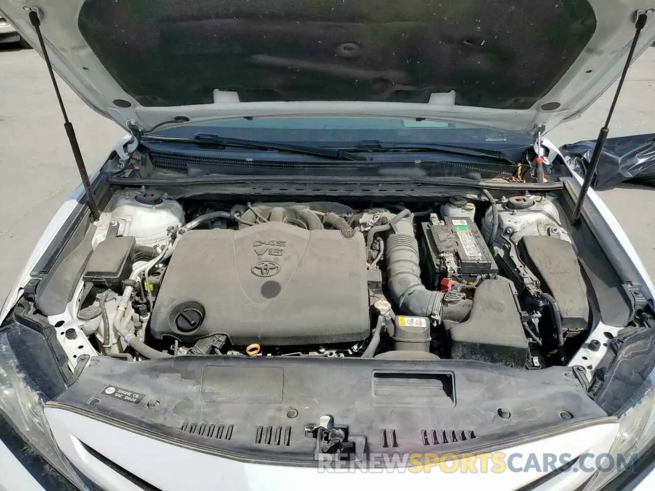 11 Photograph of a damaged car 4T1BZ1HK5KU027244 TOYOTA CAMRY 2019
