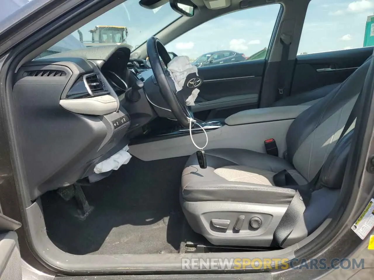 7 Photograph of a damaged car 4T1BZ1HK5KU027471 TOYOTA CAMRY 2019