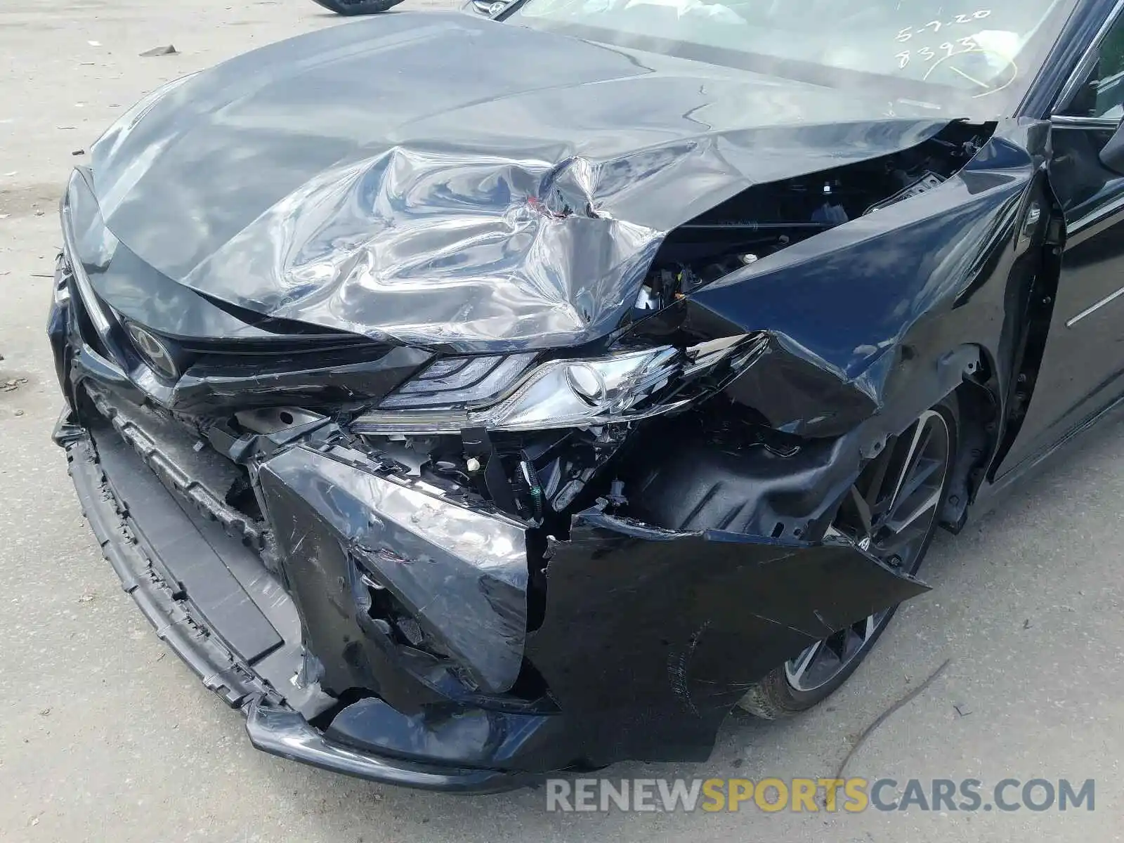 9 Photograph of a damaged car 4T1BZ1HK5KU028393 TOYOTA CAMRY 2019