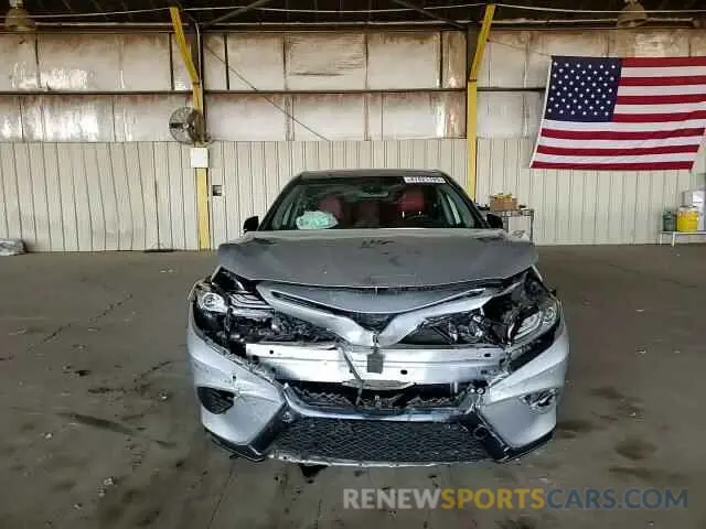 10 Photograph of a damaged car 4T1BZ1HK5KU030144 TOYOTA CAMRY 2019