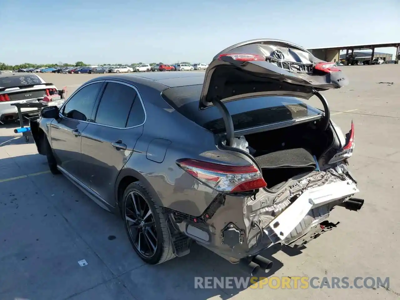 3 Photograph of a damaged car 4T1BZ1HK5KU030886 TOYOTA CAMRY 2019