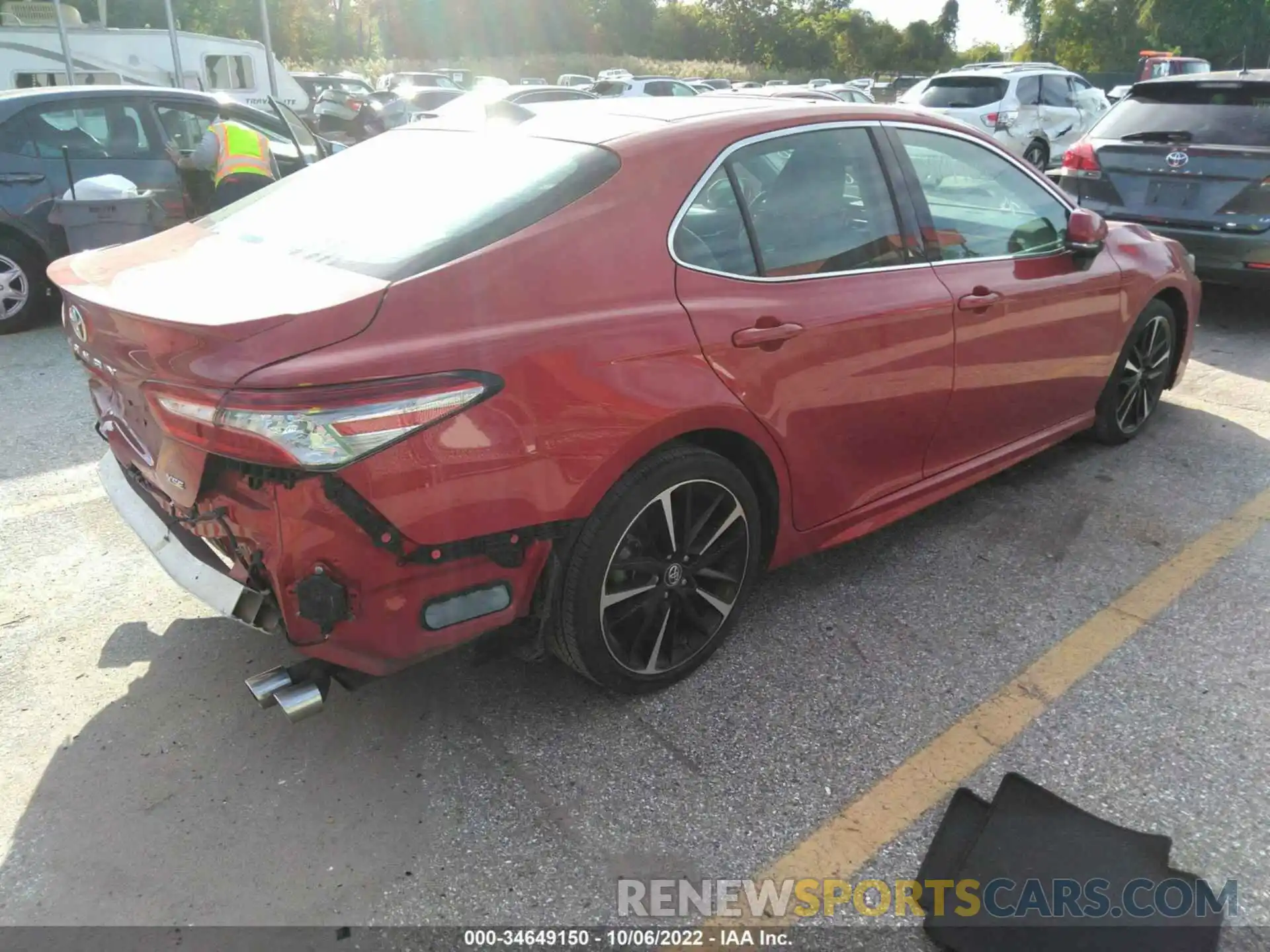 4 Photograph of a damaged car 4T1BZ1HK6KU024062 TOYOTA CAMRY 2019