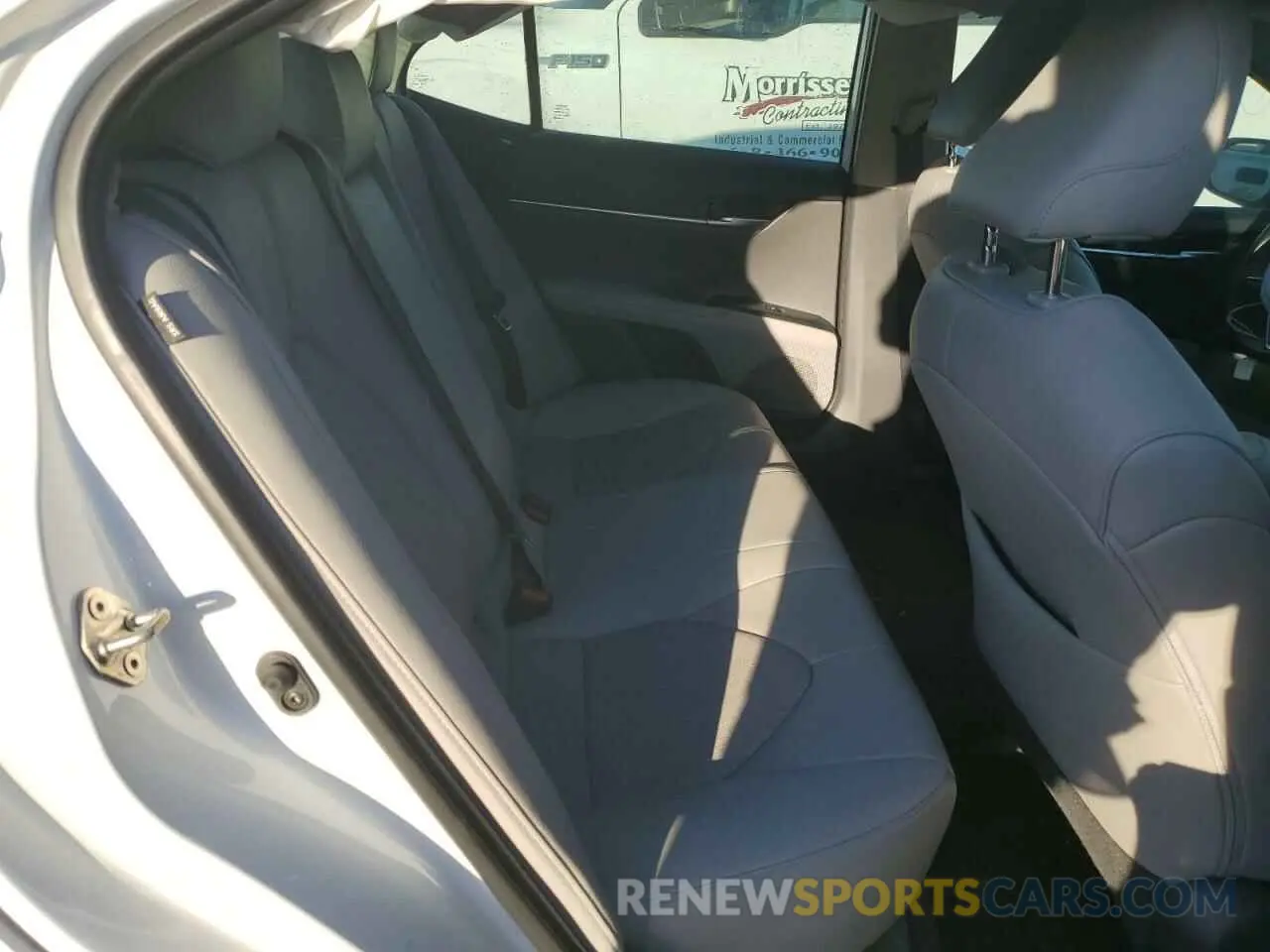 10 Photograph of a damaged car 4T1BZ1HK6KU028564 TOYOTA CAMRY 2019