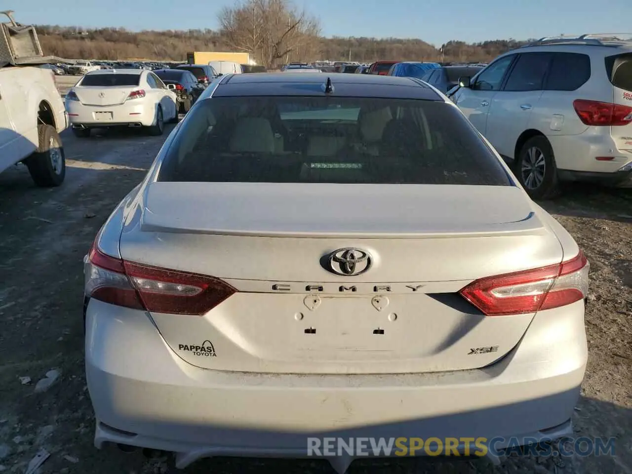 6 Photograph of a damaged car 4T1BZ1HK6KU028564 TOYOTA CAMRY 2019