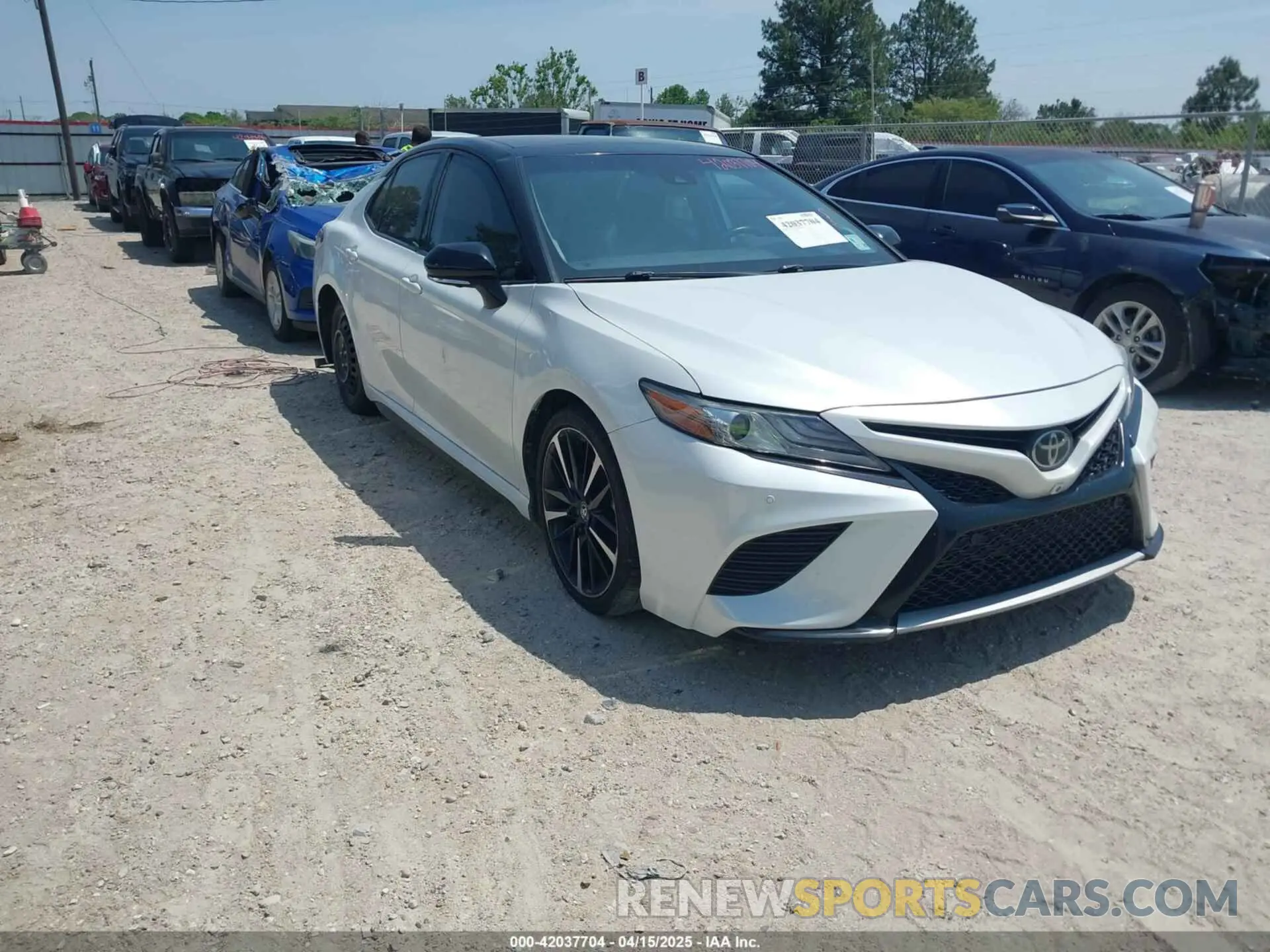 1 Photograph of a damaged car 4T1BZ1HK6KU032078 TOYOTA CAMRY 2019