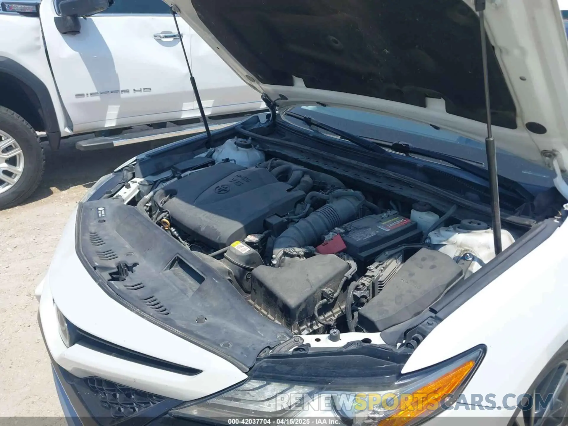 10 Photograph of a damaged car 4T1BZ1HK6KU032078 TOYOTA CAMRY 2019