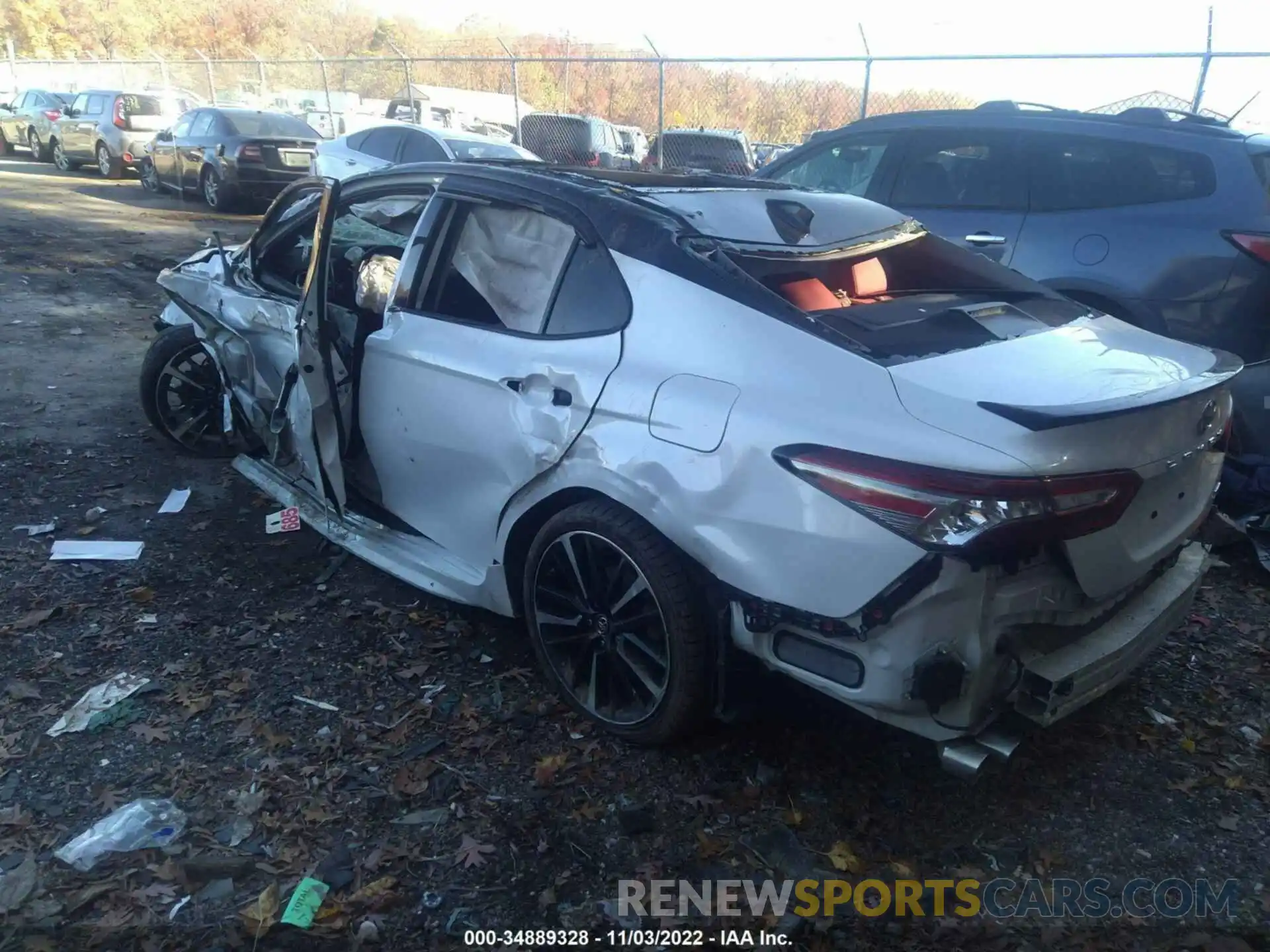 3 Photograph of a damaged car 4T1BZ1HK6KU033098 TOYOTA CAMRY 2019