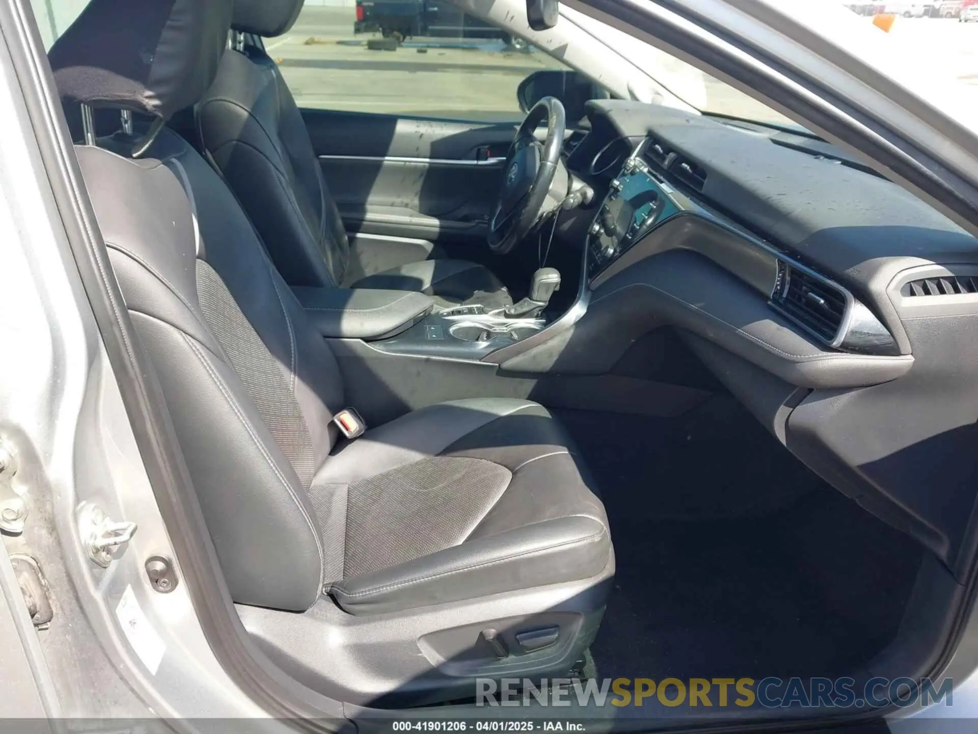 5 Photograph of a damaged car 4T1BZ1HK7KU025866 TOYOTA CAMRY 2019