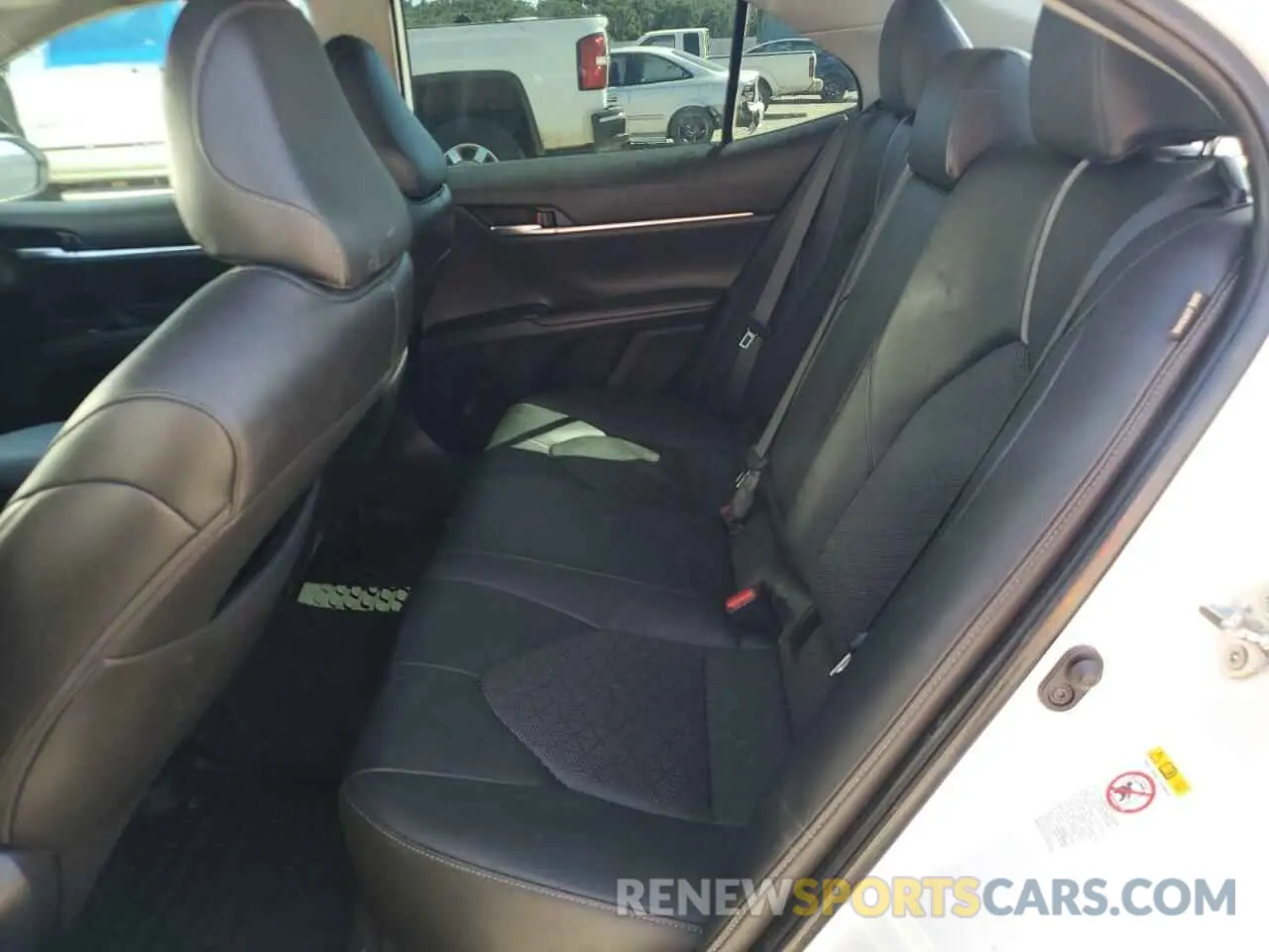 10 Photograph of a damaged car 4T1BZ1HK7KU027049 TOYOTA CAMRY 2019