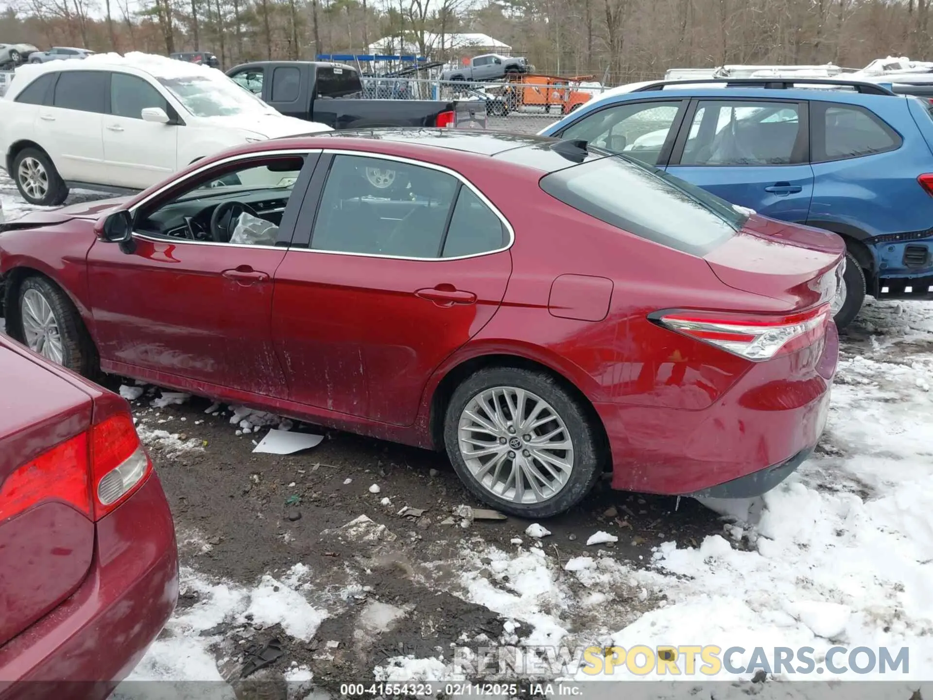 3 Photograph of a damaged car 4T1BZ1HK7KU027200 TOYOTA CAMRY 2019