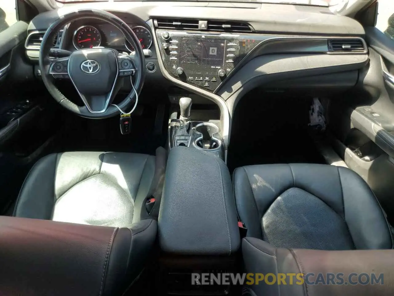 8 Photograph of a damaged car 4T1BZ1HK7KU030761 TOYOTA CAMRY 2019
