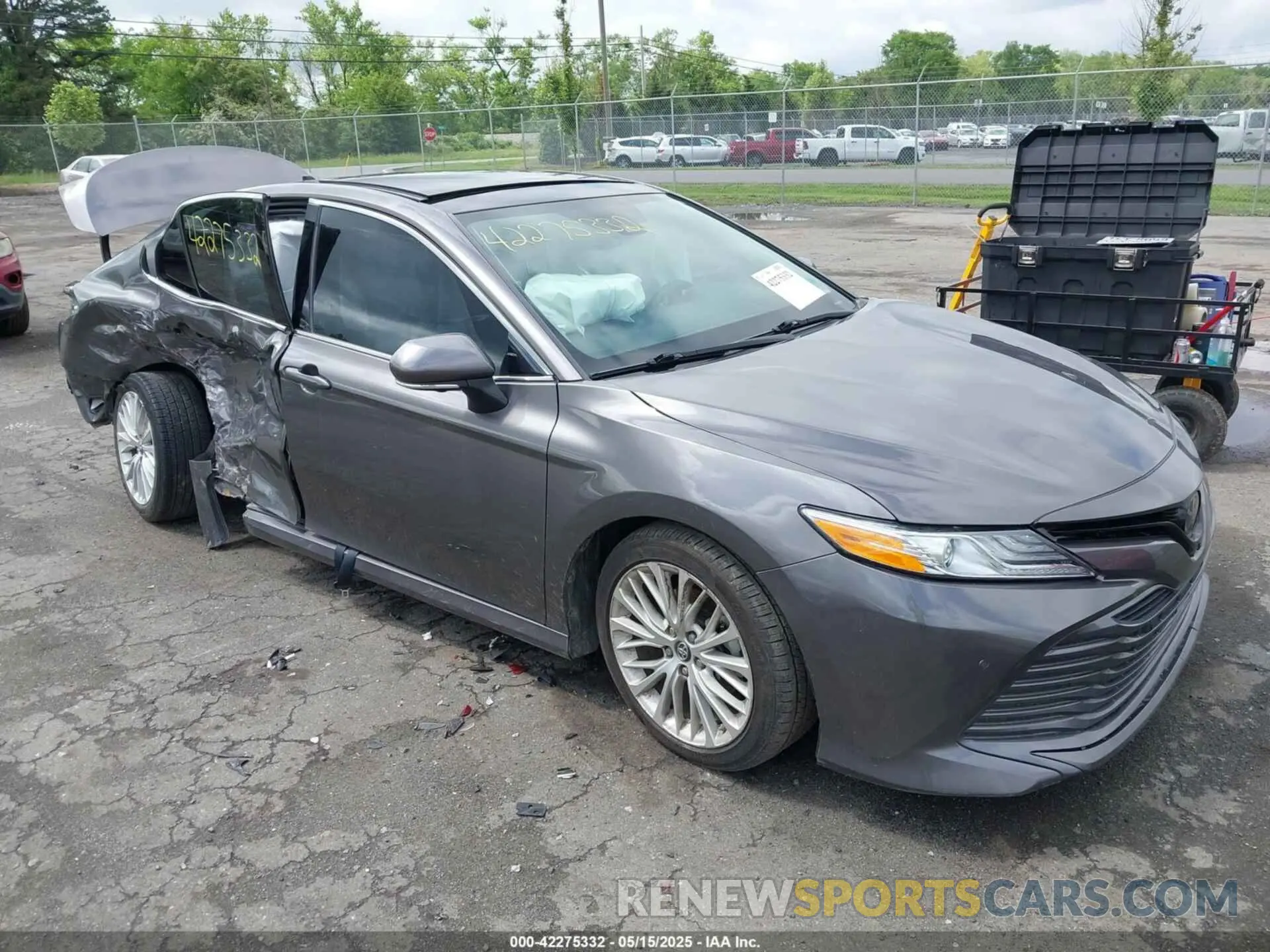 1 Photograph of a damaged car 4T1BZ1HK7KU031229 TOYOTA CAMRY 2019