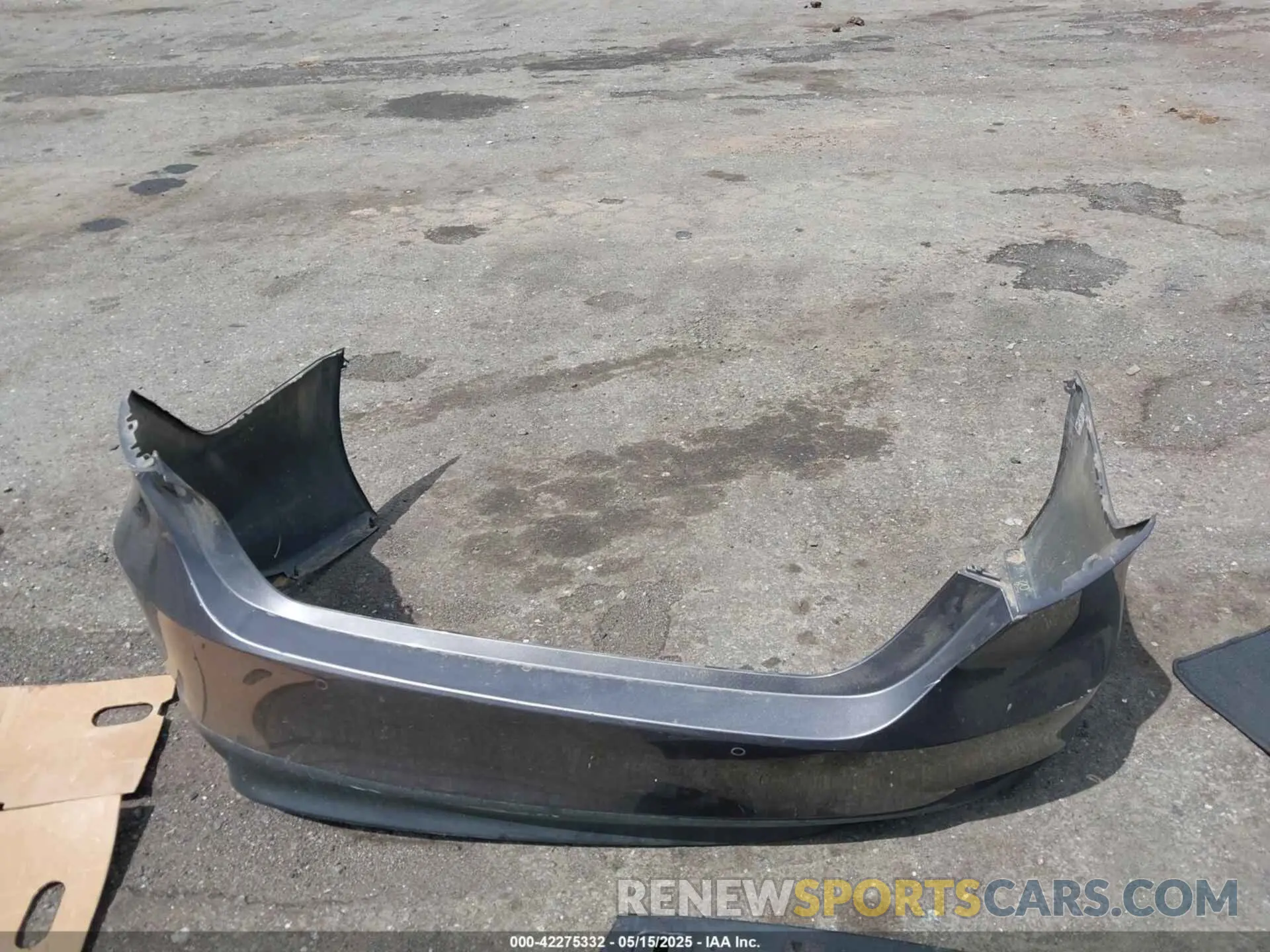 12 Photograph of a damaged car 4T1BZ1HK7KU031229 TOYOTA CAMRY 2019