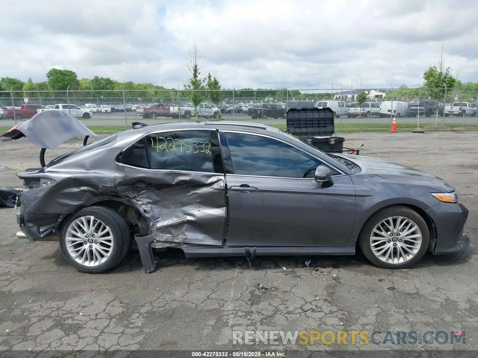 14 Photograph of a damaged car 4T1BZ1HK7KU031229 TOYOTA CAMRY 2019
