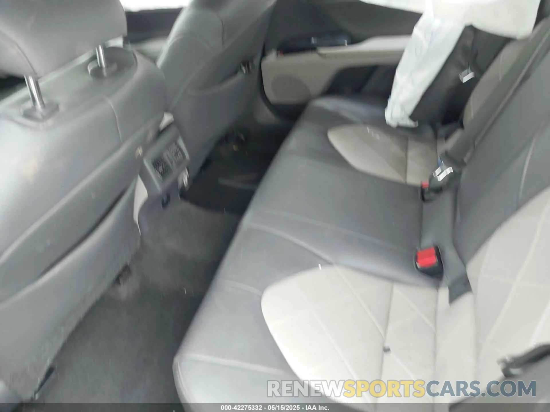 8 Photograph of a damaged car 4T1BZ1HK7KU031229 TOYOTA CAMRY 2019