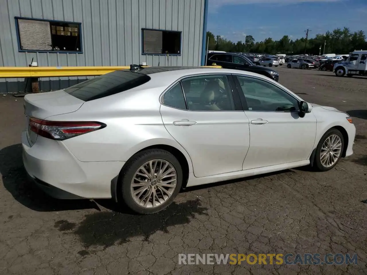 3 Photograph of a damaged car 4T1BZ1HK7KU507351 TOYOTA CAMRY 2019