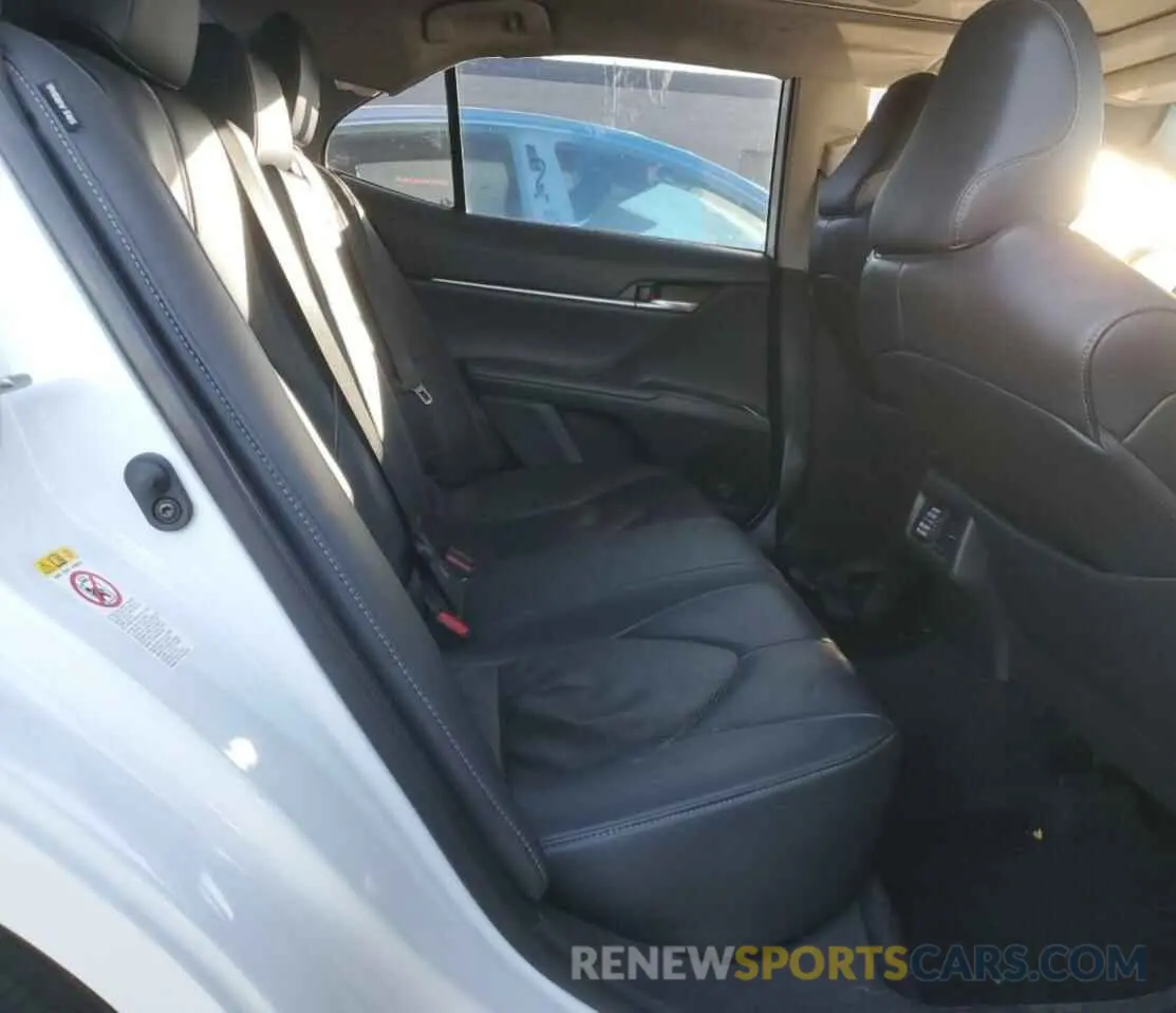 10 Photograph of a damaged car 4T1BZ1HK7KU507480 TOYOTA CAMRY 2019