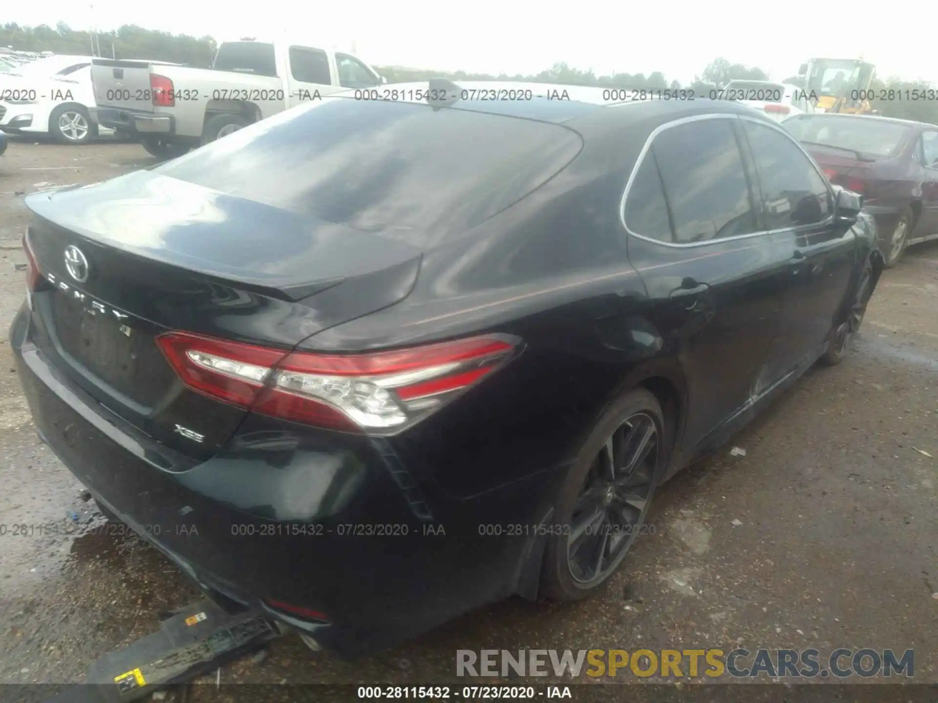 4 Photograph of a damaged car 4T1BZ1HK8KU022085 TOYOTA CAMRY 2019