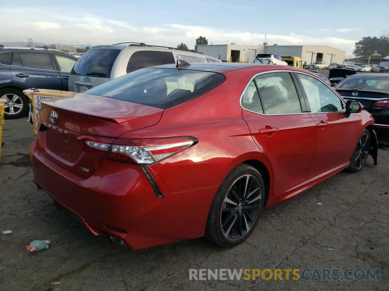 4 Photograph of a damaged car 4T1BZ1HK8KU022605 TOYOTA CAMRY 2019