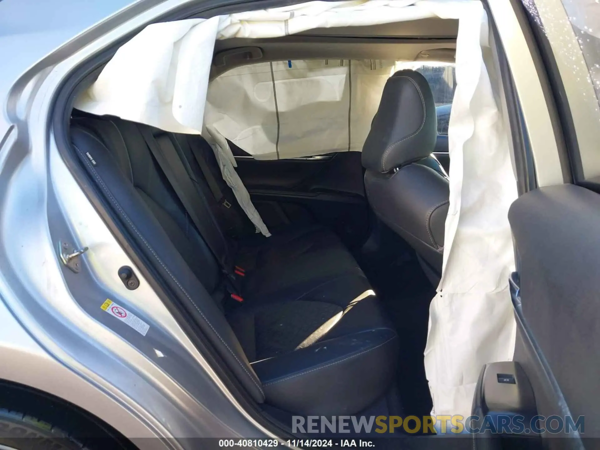 8 Photograph of a damaged car 4T1BZ1HK8KU023768 TOYOTA CAMRY 2019