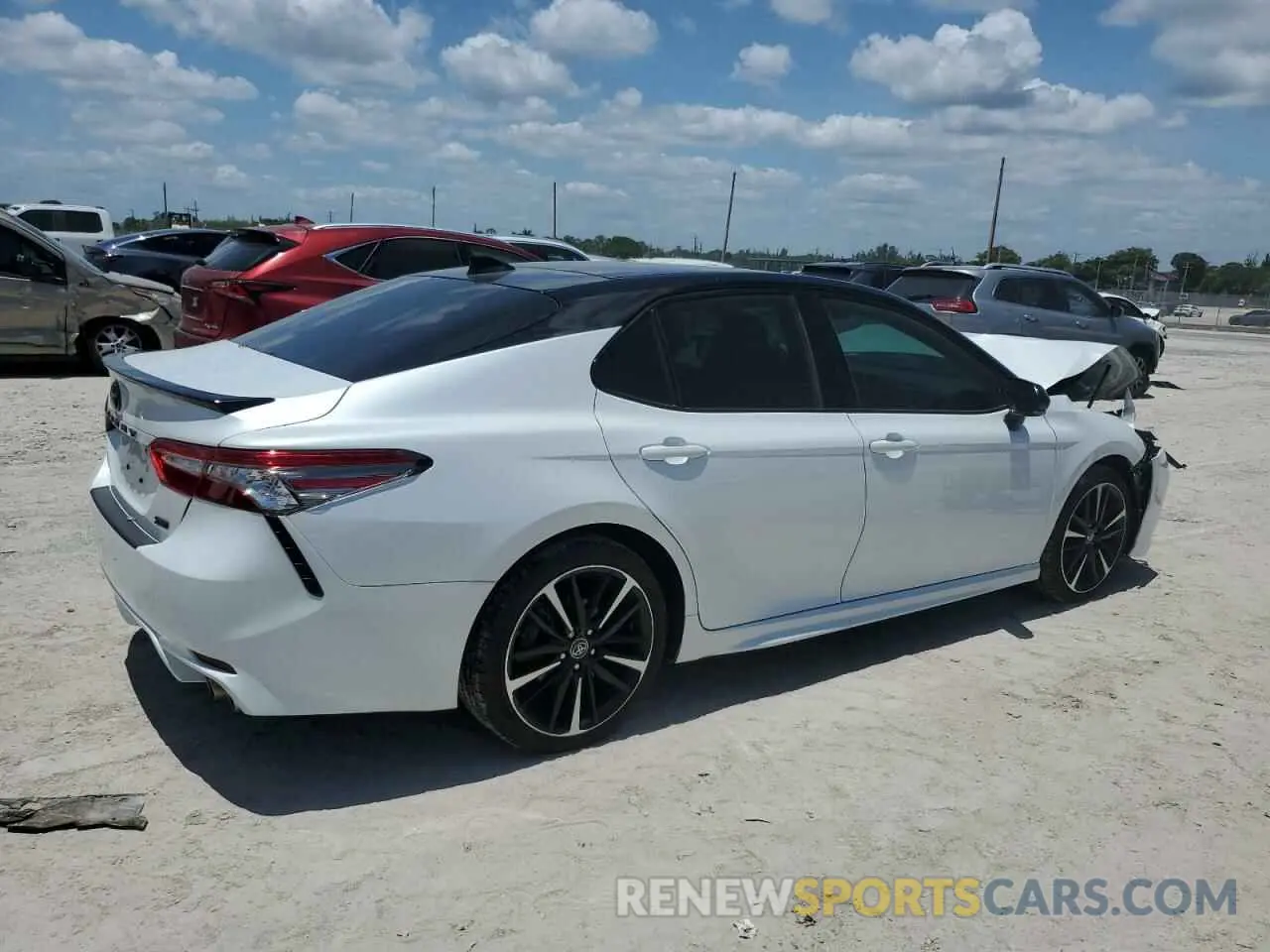 3 Photograph of a damaged car 4T1BZ1HK8KU026301 TOYOTA CAMRY 2019
