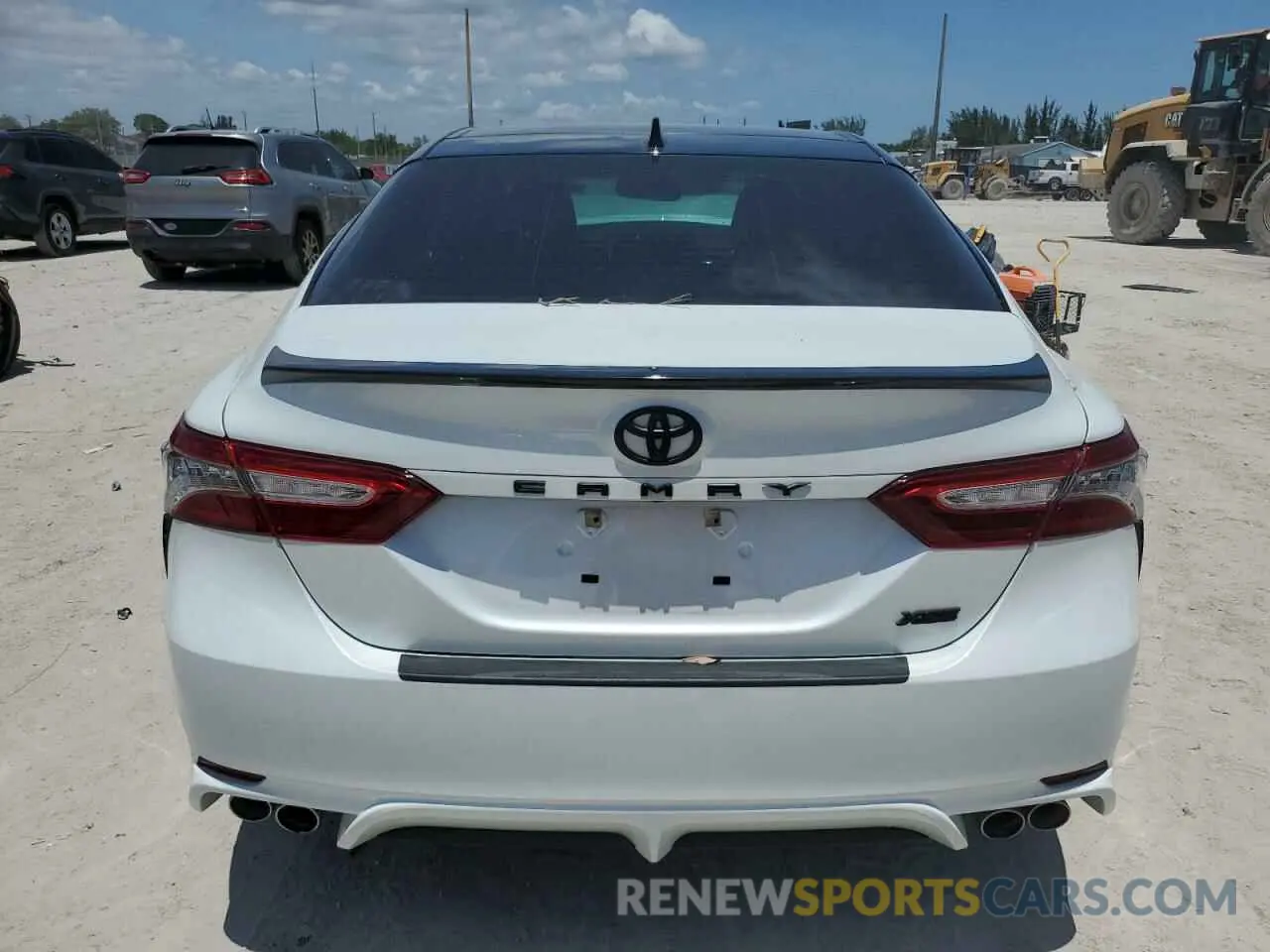 6 Photograph of a damaged car 4T1BZ1HK8KU026301 TOYOTA CAMRY 2019