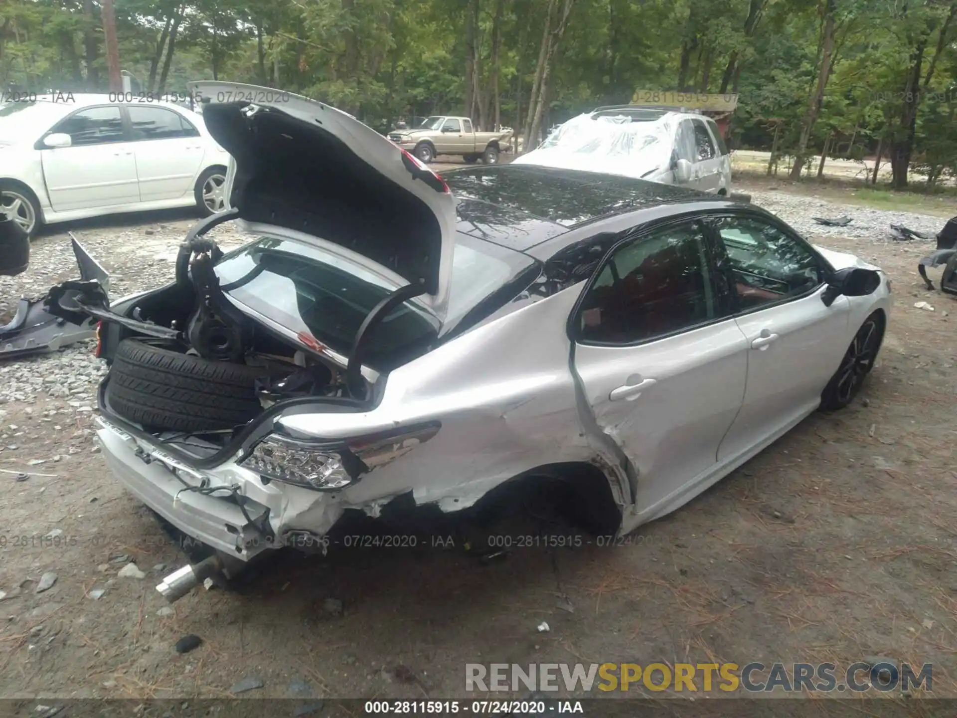 4 Photograph of a damaged car 4T1BZ1HK8KU027321 TOYOTA CAMRY 2019