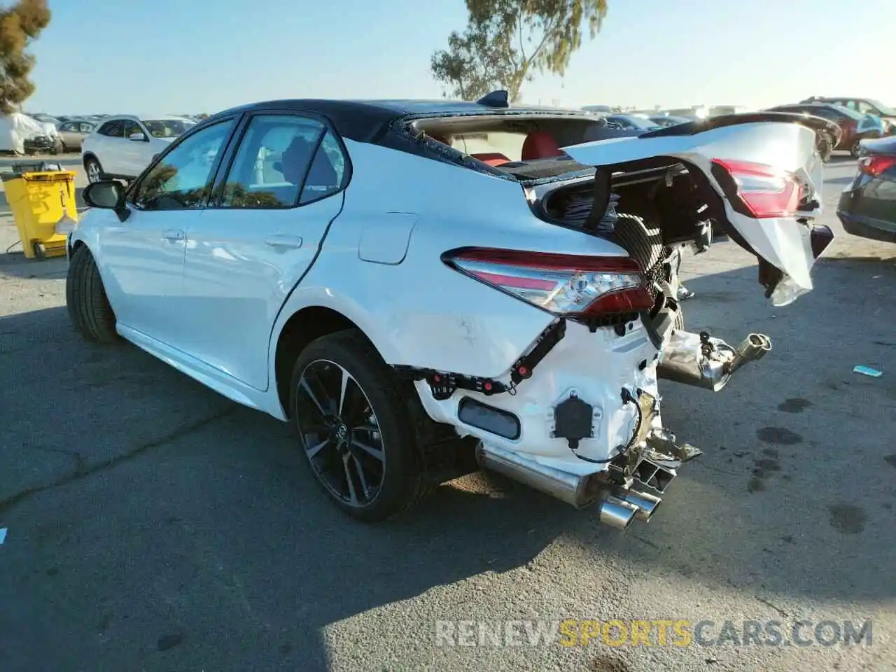 3 Photograph of a damaged car 4T1BZ1HK8KU028310 TOYOTA CAMRY 2019