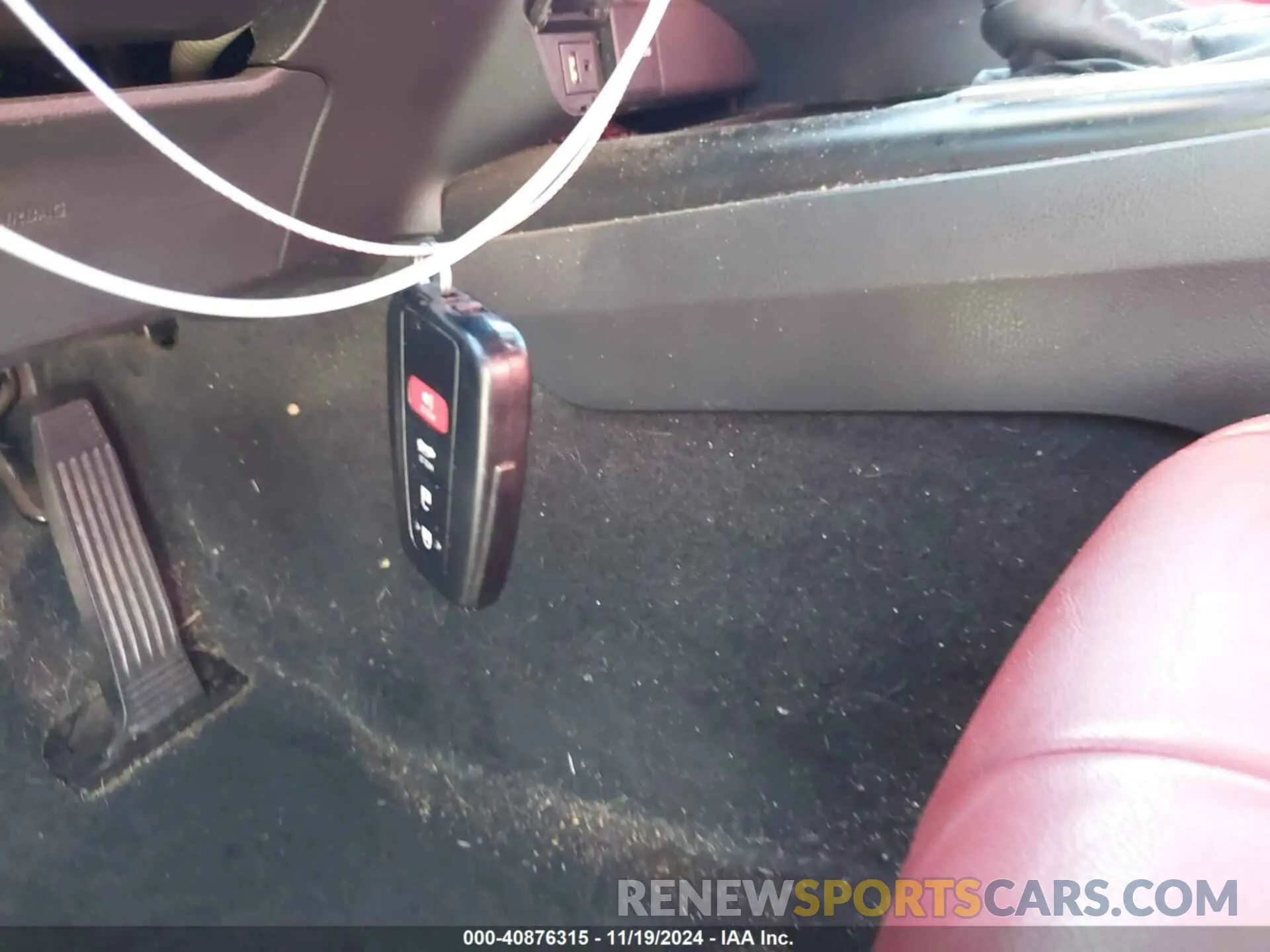 11 Photograph of a damaged car 4T1BZ1HK8KU028789 TOYOTA CAMRY 2019