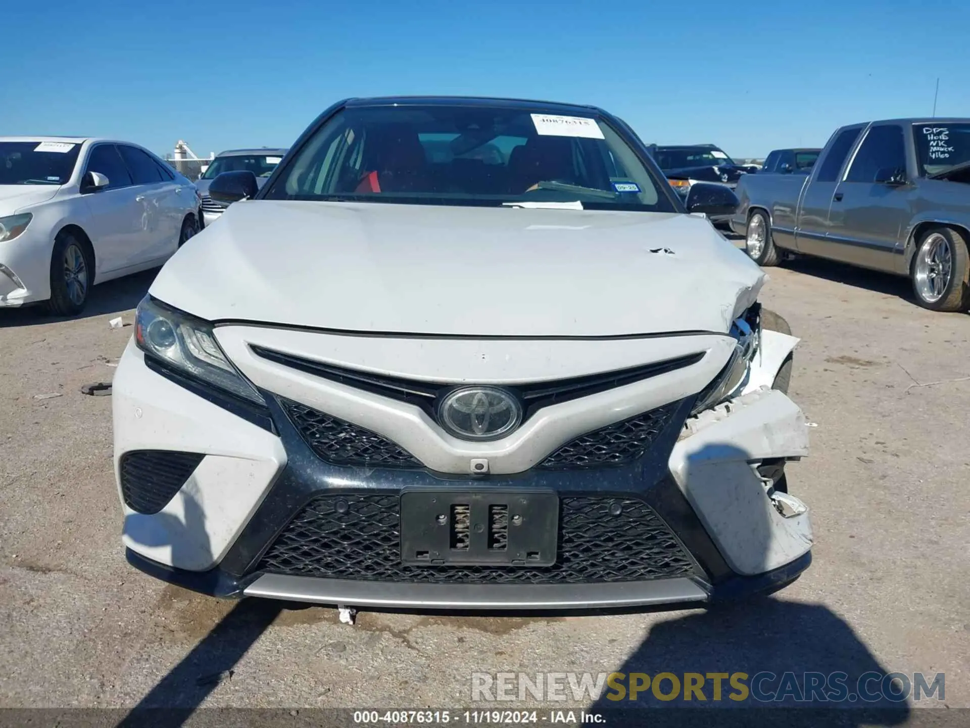 12 Photograph of a damaged car 4T1BZ1HK8KU028789 TOYOTA CAMRY 2019
