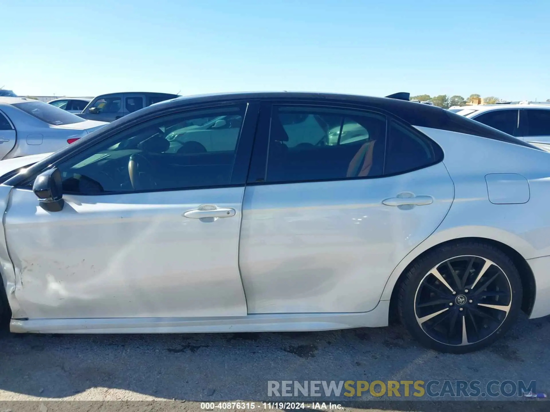 14 Photograph of a damaged car 4T1BZ1HK8KU028789 TOYOTA CAMRY 2019