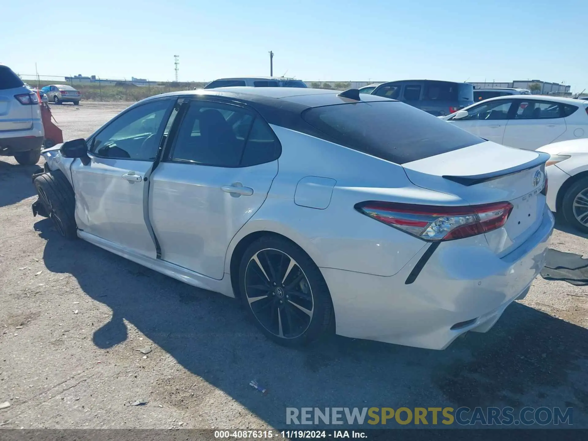 3 Photograph of a damaged car 4T1BZ1HK8KU028789 TOYOTA CAMRY 2019