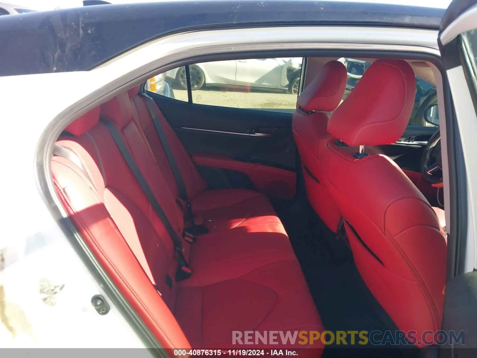 8 Photograph of a damaged car 4T1BZ1HK8KU028789 TOYOTA CAMRY 2019